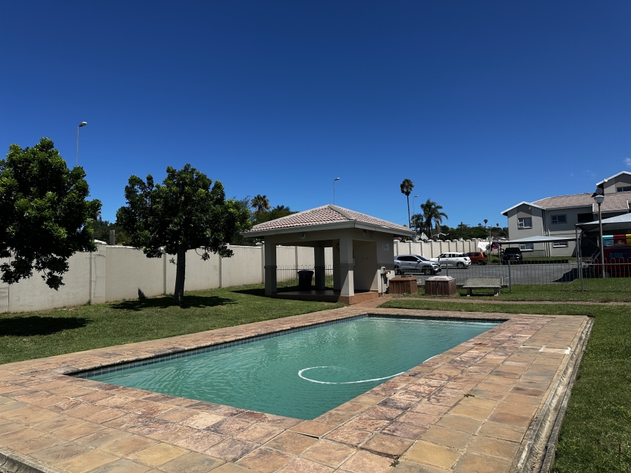 2 Bedroom Property for Sale in Beacon Bay Eastern Cape